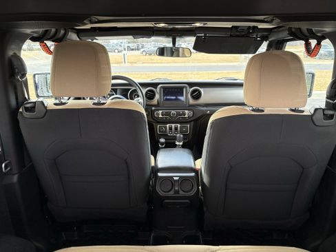 Used 2021 Jeep Wrangler Sport S image 13