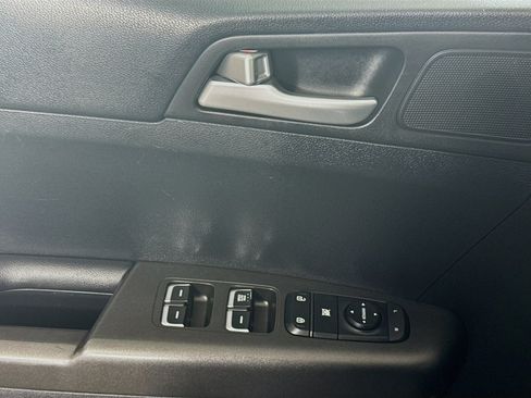 Used 2021 Kia Sportage LX AWD/4WD image 21