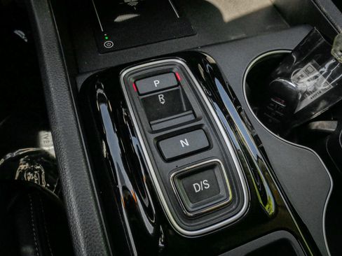 Used 2025 Honda Pilot EX-L image 25