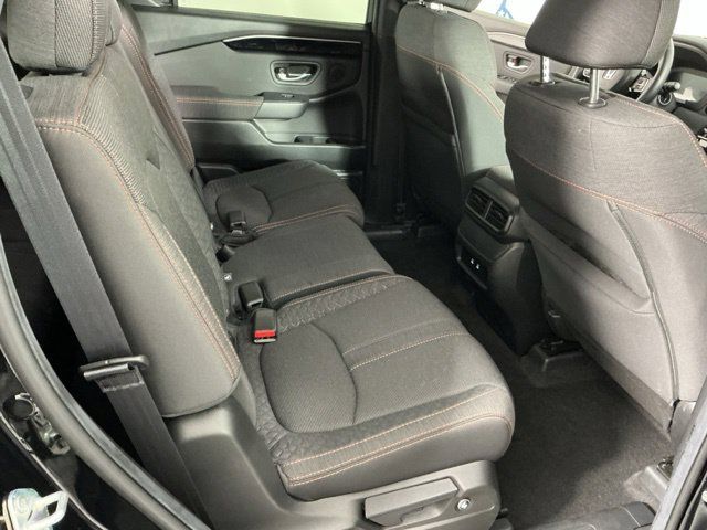 Certified 2026 Honda Pilot Sport image 12
