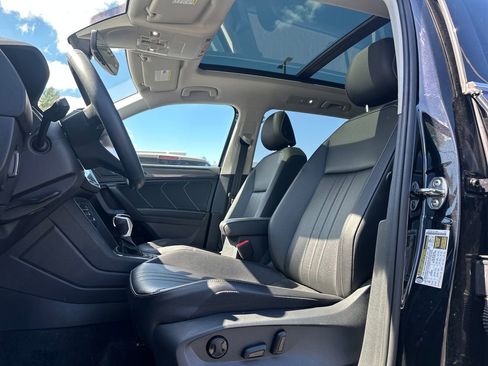 Certified 2022 Volkswagen Tiguan SE AWD/4WD image 3