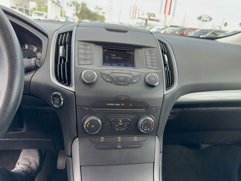 Used 2016 Ford Edge SE image 20