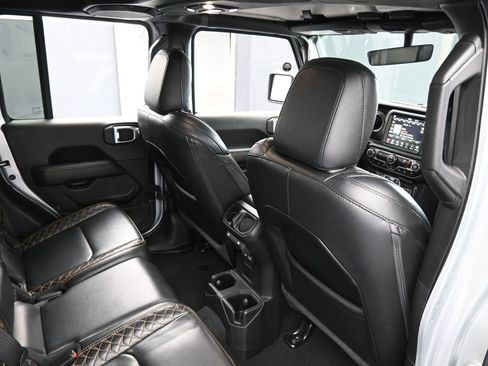 Used 2022 Jeep Gladiator Overland image 44