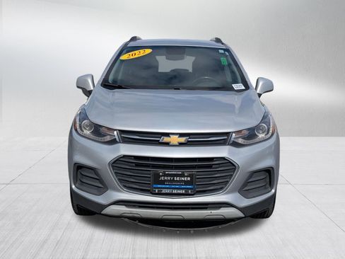 Used 2022 Chevrolet Trax LT w/ LT Convenience Package AWD/4WD image 8
