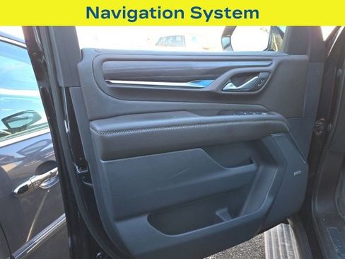 Used 2022 GMC Yukon Denali w/ Denali Premium Package image 6