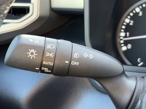 Used 2025 Toyota Tundra SR5 w/ SR5 Premium Package AWD/4WD image 30