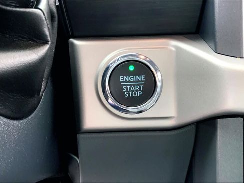 Certified 2023 Ford F150 XLT w/ Equipment Group 302A High image 31