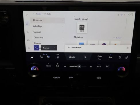 Used 2026 Lexus GX 550 w/ Accessory Package (2T) AWD/4WD image 9