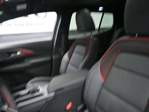Used 2025 Chevrolet Equinox EV RS w/ Active Safety Package 3 FWD image 16