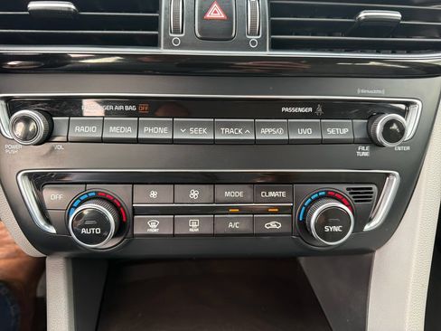 Used 2018 Kia Optima EX w/ Premium Package FWD image 18