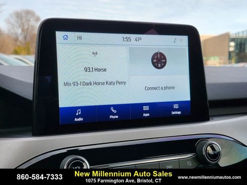 Used 2022 Ford Escape SE w/ Cold Weather Package image 19