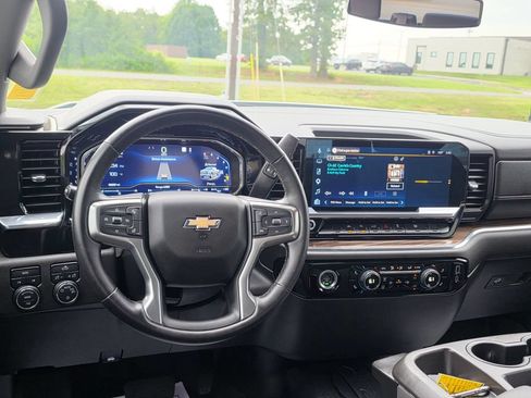 Used 2023 Chevrolet Silverado 1500 LT w/ Protection Package AWD/4WD image 33