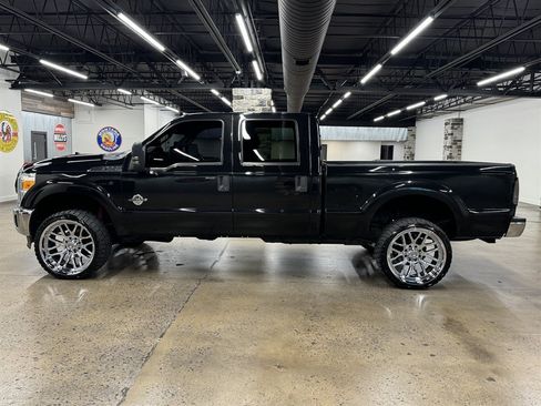 Used 2015 Ford F250 XLT w/ XLT Value Package AWD/4WD image 4