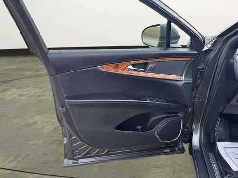 Used 2018 Lincoln MKX Select w/ Select Plus Package image 11