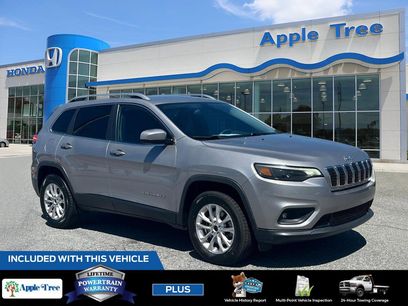 Used 2019 Jeep Cherokee Latitude w/ Popular Appearance Group