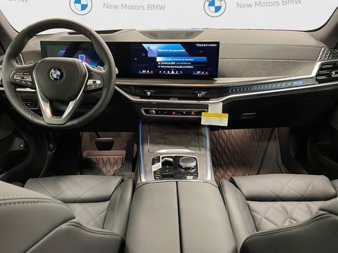 New 2026 BMW X5 xDrive50e image 10