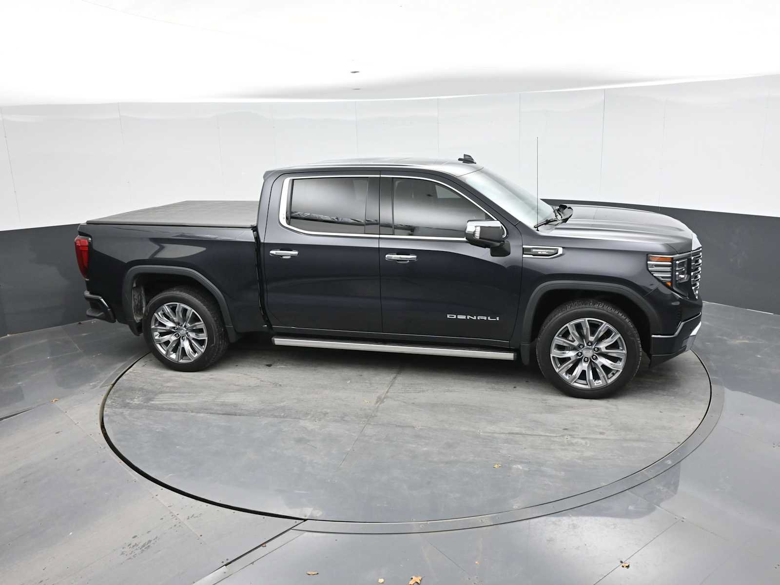 Used 2023 GMC Sierra 1500 Denali w/ Denali Reserve Package AWD/4WD image 19