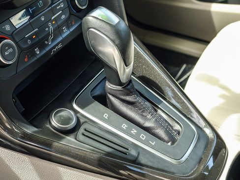 Used 2015 Ford Focus Electric Hatchback FWD image 10