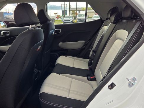 New 2026 Hyundai Venue SEL FWD image 6