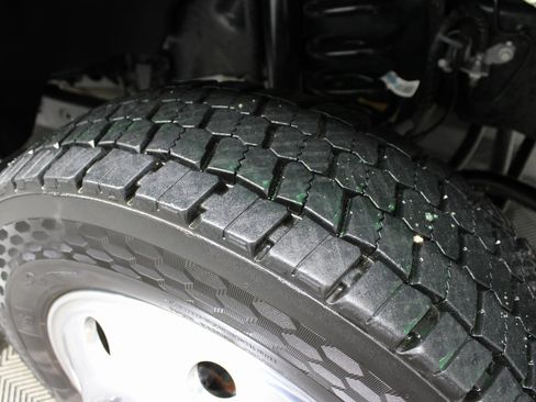 Used 2025 Ford F450 Platinum w/ FX4 Off-Road Package image 7