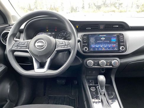 Used 2024 Nissan Kicks SV image 12