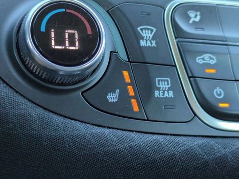 Used 2024 Chevrolet Malibu LT image 21