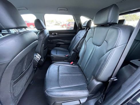 Used 2022 Kia Sorento S image 26