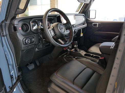 New 2026 Jeep Wrangler Unlimited Rubicon 392 w/ Quick Order Package 27X Moab AWD/4WD image 7