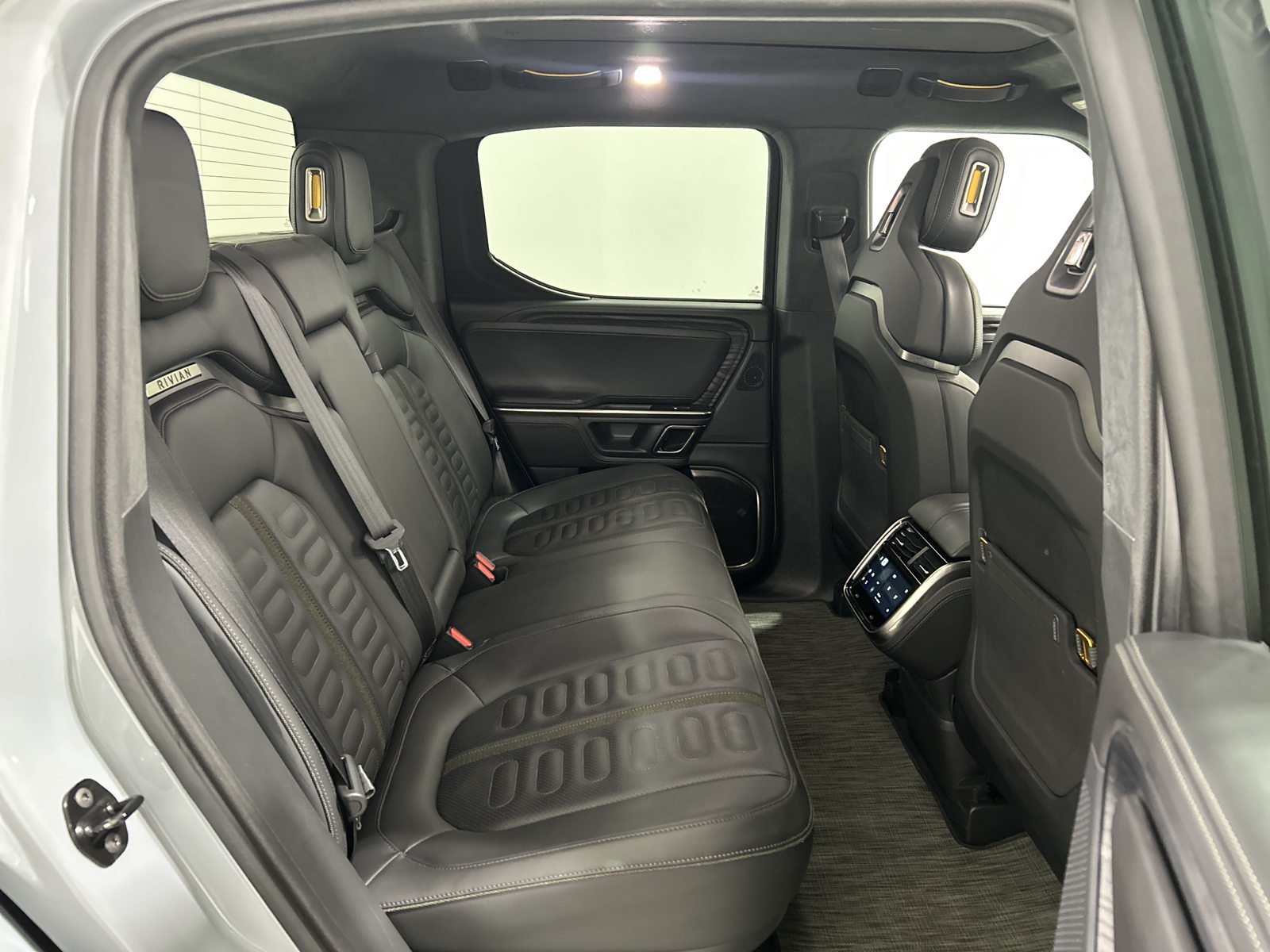 Used 2023 Rivian R1T Adventure Dual AWD/4WD image 22