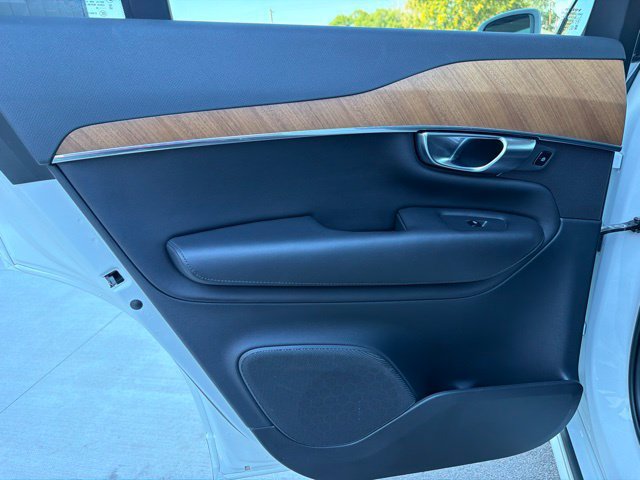 Used 2023 Volvo XC90 B5 Plus AWD/4WD image 18