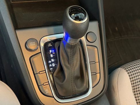 Used 2022 Hyundai Kona SE image 19