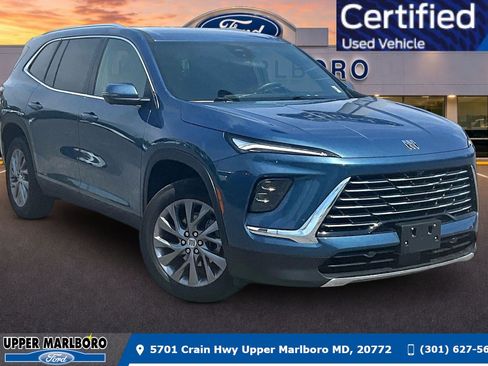 Used 2025 Buick Enclave Preferred FWD image 1