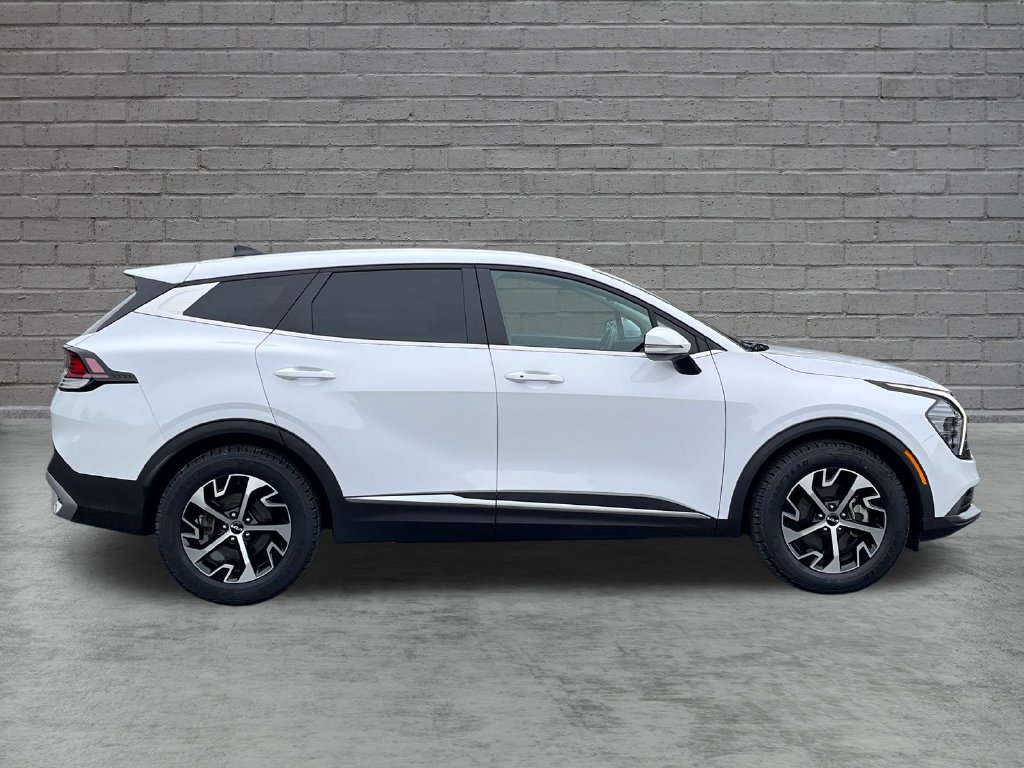Used 2024 Kia Sportage EX FWD image 7