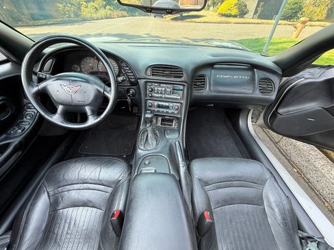 Used 1998 Chevrolet Corvette w/ Memory Pkg image 17