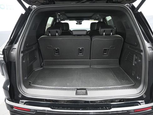 Certified 2025 Chevrolet Traverse High Country w/ LPO, Floor Liner Package image 10