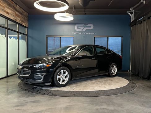 Used 2017 Chevrolet Malibu LS w/ LPO, Convenience Package 1 image 7