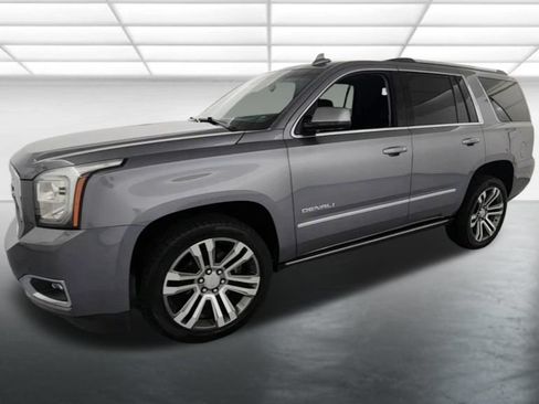 Used 2018 GMC Yukon Denali w/ Denali Ultimate Package AWD/4WD image 3
