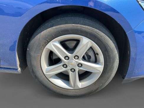 Used 2023 Chevrolet Malibu LS FWD image 12