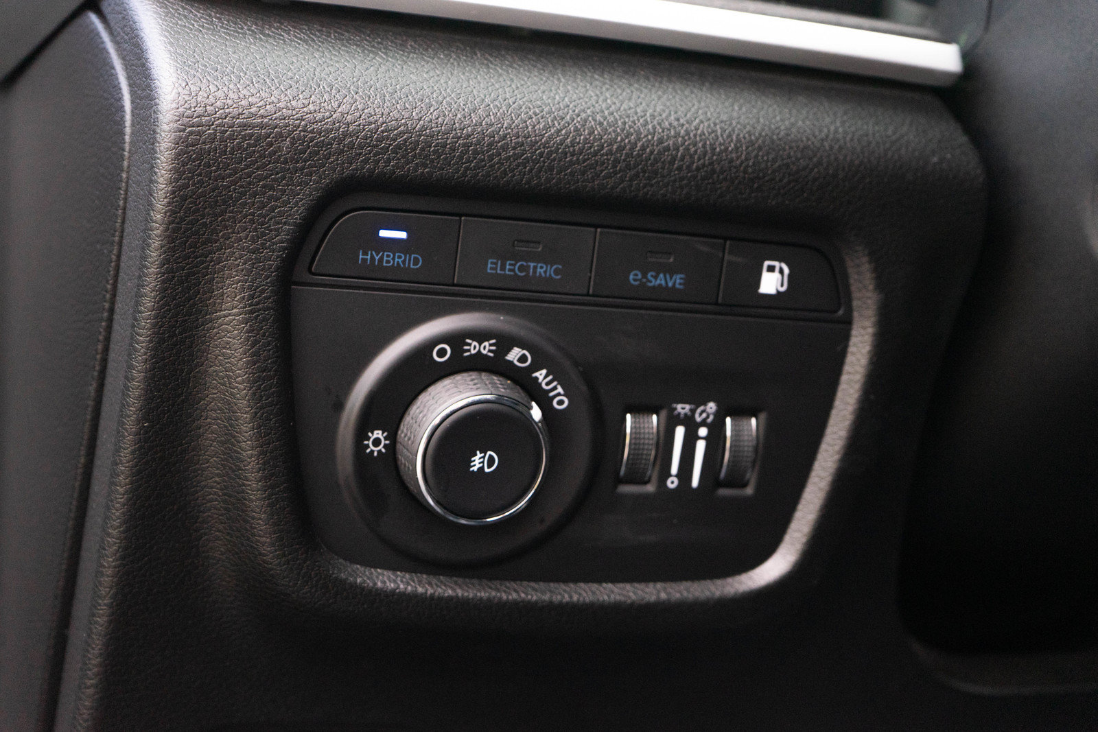 Used 2023 Jeep Grand Cherokee 4WD 4xe w/ Luxury Tech Group II image 22