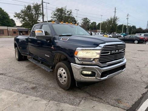 Used 2024 RAM 3500 Laramie AWD/4WD image 2