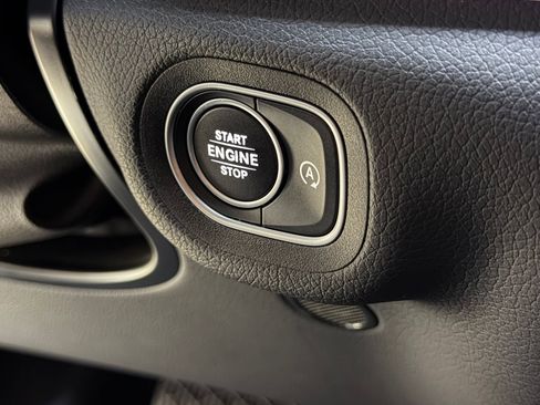 Used 2023 Mercedes-Benz GLS 450 4MATIC image 43