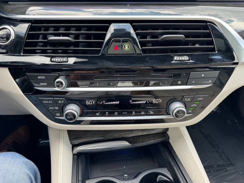 Used 2019 BMW 530i xDrive w/ Executive Package AWD/4WD image 44