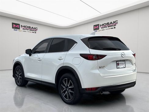 Used 2018 MAZDA CX-5 Touring w/ Preferred Equipment Package image 5