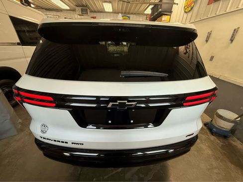 Used 2024 Chevrolet Traverse RS image 5