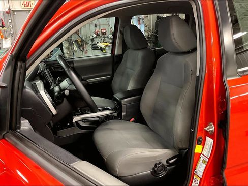 Used 2018 Toyota Tacoma SR5 image 7