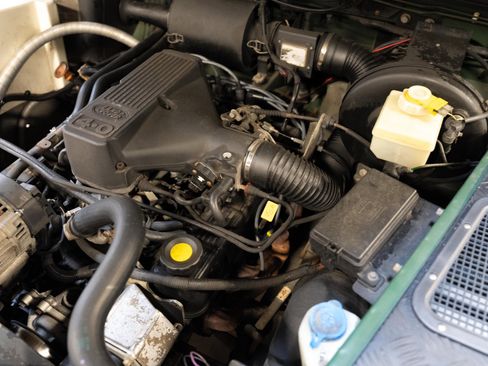 Used 1997 Land Rover Defender 90 image 85