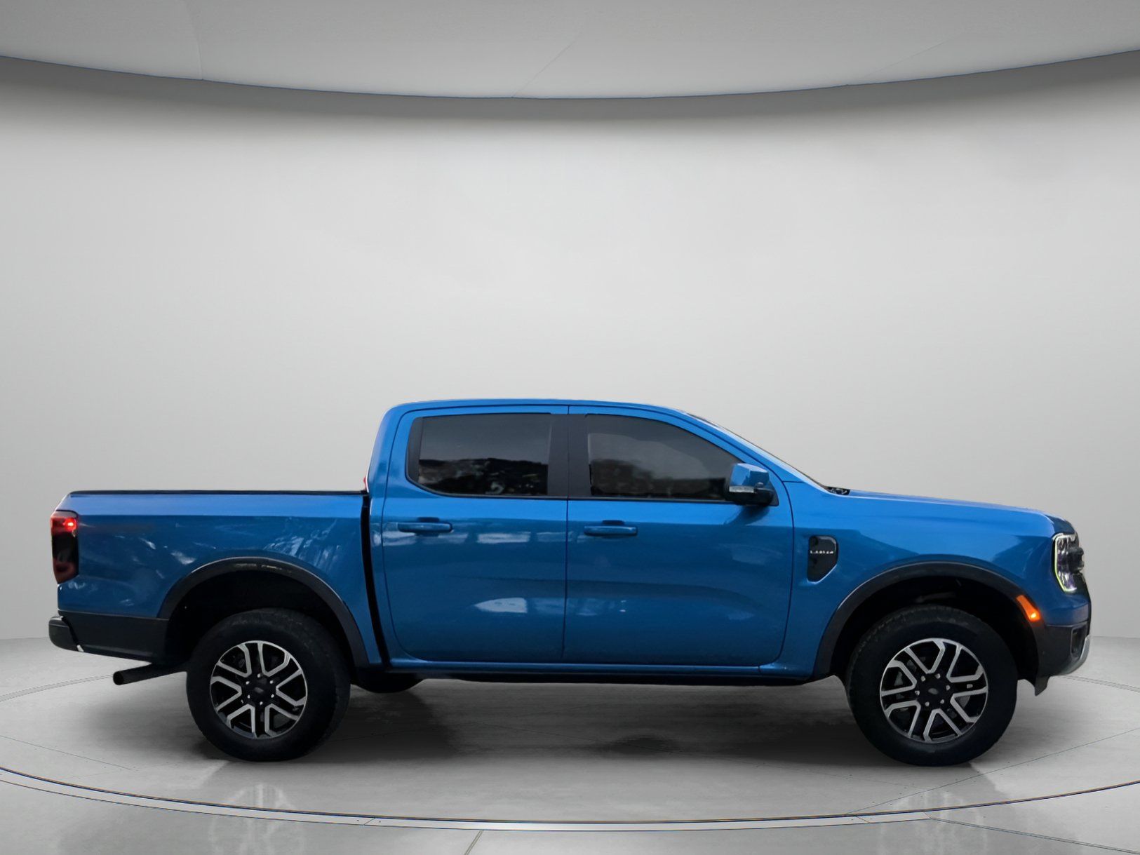 Certified 2024 Ford Ranger Lariat w/ Trailer Tow Package RWD image 32