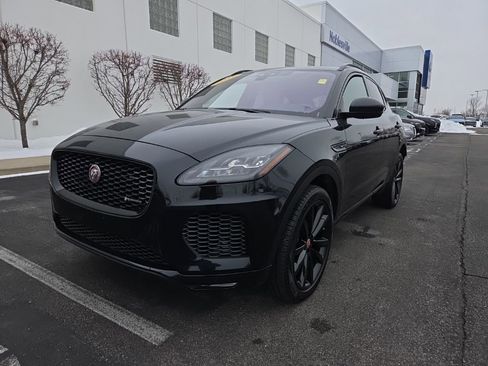 Used 2019 Jaguar E-PACE R-Dynamic SE image 2