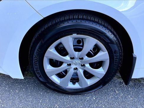 Certified 2026 Toyota Corolla LE w/ Carpet Mat Package (TMS) FWD image 11