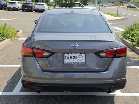 Certified 2025 Nissan Altima 2.5 SR FWD image 6